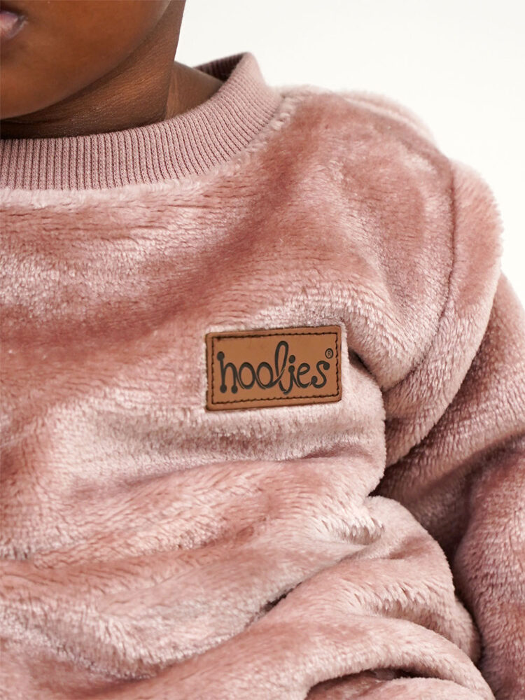 Rose Gold Set Model Detail
