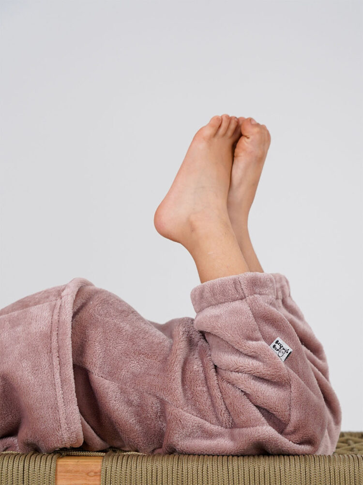 Rose Gold set model pants