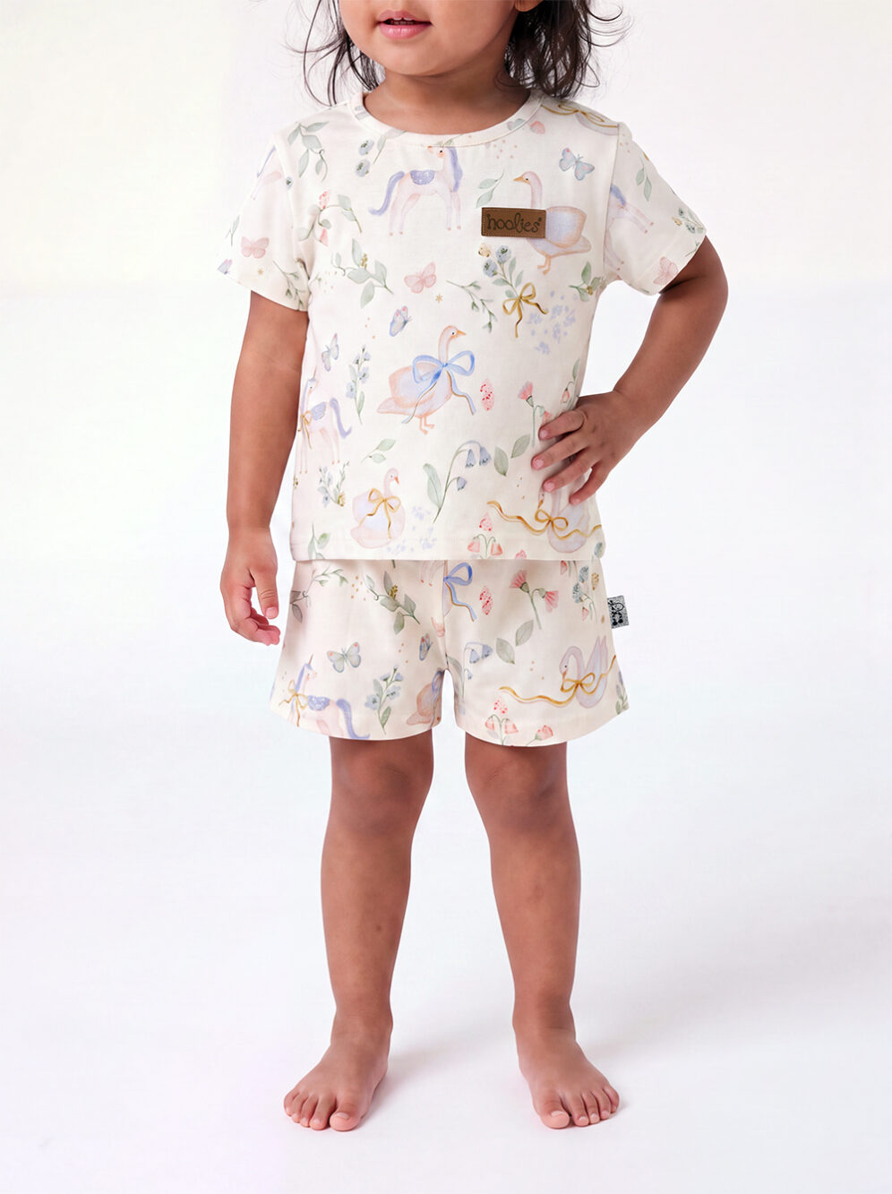 Unicorn Swans Girls Sleepwear Set Model